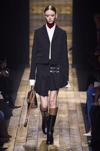 defile-michael-kors-automne-hiver-2020-2021-new-york-look-53.thumb.jpg.02f365002f1f5b29037bb2b056ead882.jpg
