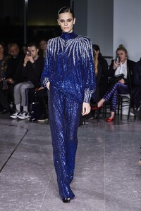 defile-naeem-khan-automne-hiver-2020-2021-new-york-look-3.thumb.jpg.24018c0998d1ccea65499b01a2d70a3d.jpg