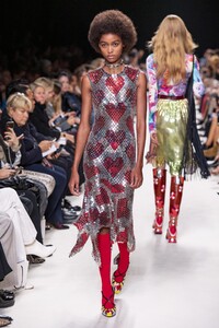 defile-paco-rabanne-printemps-ete-2020-paris-look-47.thumb.jpg.1d628650a1fbb7bd11d2fdd4c5b16806.jpg