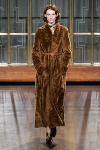 defile-petar-petrov-automne-hiver-2020-2021-londres-look-6.thumb.jpg.c924d0eb53786ba7fa093e35ea849238.jpg