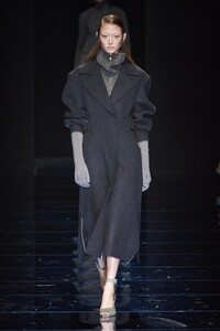 defile-sportmax-automne-hiver-2020-2021-milan-look-1.thumb.jpg.1fab11e9f5e2ad98d10d6918179e9796.jpg