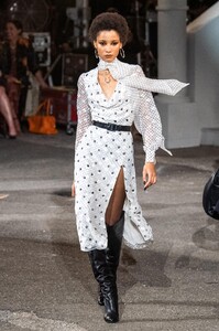 defile-tommy-hilfiger-automne-hiver-2019-2020-new-york-look-13.thumb.jpg.3203d52b570bdc3bdd8e47f841861c35.jpg