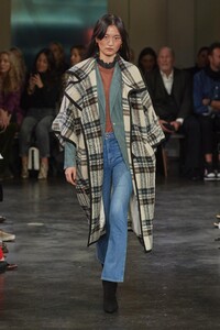 defile-veronica-beard-automne-hiver-2020-2021-new-york-look-21.thumb.jpg.61a20d6e5f70eb39365328c4d9c46978.jpg