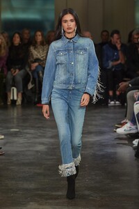 defile-veronica-beard-automne-hiver-2020-2021-new-york-look-22.thumb.jpg.54be527984730e52655a17397590de77.jpg