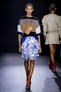 defile-zadig-amp-voltaire-printemps-ete-2020-paris-look-21.thumb.jpg.5cd75b6850e2fad1c844e84162b1d63d.jpg
