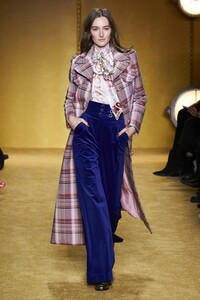 defile-zimmermann-automne-hiver-2020-2021-new-york-look-4.thumb.jpg.13baafd4c09b2f01c7fb99fe75139e7b.jpg