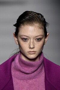 detail-defile-alberta-ferretti-automne-hiver-2020-2021-milan-detail-16.thumb.jpg.dc0c4b8f63ae0ee8ffb1740ecfe5b9d4.jpg
