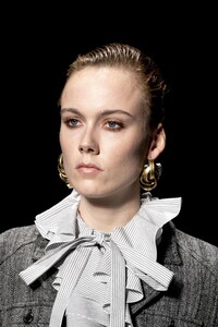 detail-defile-alberta-ferretti-automne-hiver-2020-2021-milan-detail-51.thumb.jpg.4815e66c358d30b7d7cc413a8871eef0.jpg