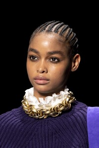 detail-defile-alberta-ferretti-automne-hiver-2020-2021-milan-detail-89.thumb.jpg.0715c3f0cd9979a6bc9ca6a79ae82086.jpg