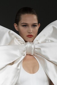 detail-defile-alexis-mabille-printemps-ete-2020-paris-detail-42.thumb.jpg.881c96302abb31c1790d30e6657dd4de.jpg