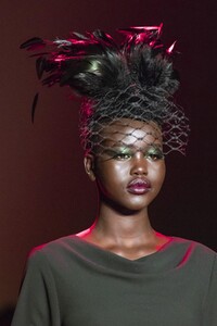 detail-defile-anna-sui-automne-hiver-2020-2021-new-york-detail-11.thumb.jpg.4b56ca3d81311d43873d5412e36a8a74.jpg