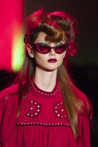 detail-defile-anna-sui-automne-hiver-2020-2021-new-york-detail-110.thumb.jpg.f0112eaf253afcb57409fe11e2226349.jpg