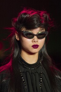 detail-defile-anna-sui-automne-hiver-2020-2021-new-york-detail-137.thumb.jpg.d134ae4d45ec66d87591506a8a4da447.jpg