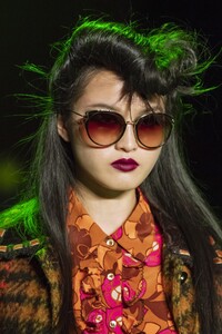 detail-defile-anna-sui-automne-hiver-2020-2021-new-york-detail-216.thumb.jpg.6312f1d343e5338ac0cbbb2fc88cd439.jpg