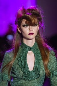 detail-defile-anna-sui-automne-hiver-2020-2021-new-york-detail-234.thumb.jpg.6ffd1426428521bca41c4f76fe264969.jpg