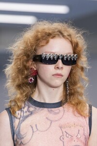 detail-defile-ashley-williams-automne-hiver-2020-2021-londres-detail-23.thumb.jpg.5f25a826f2cdf3fba2f8a325d80fed00.jpg