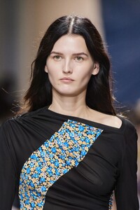 detail-defile-atlein-printemps-ete-2020-paris-detail-6.thumb.jpg.98fb4ac60bebac7743a673785464f343.jpg