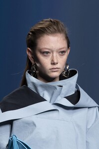 detail-defile-boss-printemps-ete-2020-milan-detail-105.thumb.jpg.973f4a763a0c893994b66da2d7d841fe.jpg