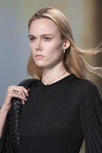 detail-defile-bottega-veneta-automne-hiver-2020-2021-milan-detail-65.thumb.jpg.0b8dd9a7e8b8ace0b2acd27e957554ab.jpg