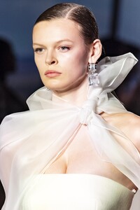 detail-defile-brandon-maxwell-automne-hiver-2020-2021-new-york-detail-5.thumb.jpg.98f82aef0277df73f6b87c11bc09b2dd.jpg