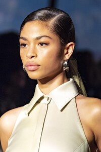 detail-defile-brandon-maxwell-automne-hiver-2020-2021-new-york-detail-79.thumb.jpg.7e1469f8627e96d27eaa417e63d56cdb.jpg