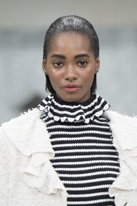 detail-defile-chanel-printemps-ete-2020-paris-detail-30.thumb.jpg.bb951933ed1e6e8fa0fbd0b271ade067.jpg