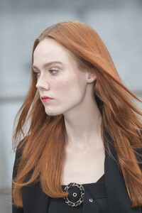 detail-defile-chanel-printemps-ete-2020-paris-detail-59.thumb.jpg.0e450754d1fa57ecb1cffa82f960ad76.jpg