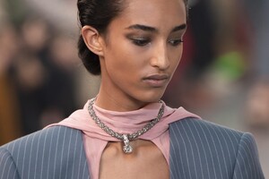 detail-defile-chloe-printemps-ete-2020-paris-detail-10.thumb.jpg.943c58ab18065d8bbe54e79b8e4c84e4.jpg