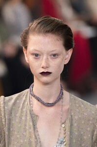 detail-defile-chloe-printemps-ete-2020-paris-detail-76.thumb.jpg.13f4470ee676a0b25ebab87252d32994.jpg