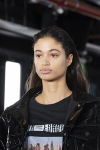 detail-defile-david-koma-automne-hiver-2020-2021-londres-detail-63.thumb.jpg.69c19e2b3b297d341532f40797451a1f.jpg