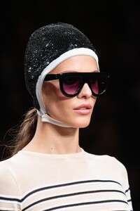detail-defile-elisabetta-franchi-printemps-ete-2020-milan-detail-64.thumb.jpg.8932eb64005d31bef1a5df70da0baf19.jpg