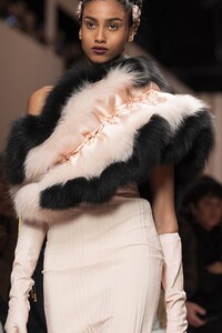 detail-defile-fendi-automne-hiver-2020-2021-milan-detail-183.thumb.jpg.9a73a2f2dcc84dd2b2fc991cf2668193.jpg