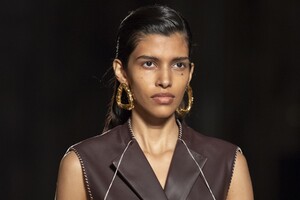 detail-defile-gabriele-colangelo-automne-hiver-2020-2021-milan-detail-84.thumb.jpg.440c97aa2b3fae111a3c775e4eb3bcc9.jpg