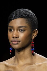 detail-defile-giorgio-armani-prive-printemps-ete-2020-paris-detail-126.thumb.jpg.8b13c3e403711599489dbfe8cc753e77.jpg