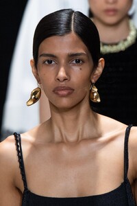 detail-defile-jil-sander-automne-hiver-2020-2021-milan-detail-121.thumb.jpg.1b1c57c142373a034032abac382b71e1.jpg