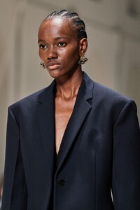 detail-defile-jil-sander-automne-hiver-2020-2021-milan-detail-251.thumb.jpg.c48afa3127ca21dcc4b6ec37c35c9f56.jpg