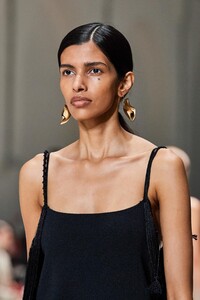 detail-defile-jil-sander-automne-hiver-2020-2021-milan-detail-323.thumb.jpg.a8a0cd54eb9b2b013cd5b859100073ab.jpg