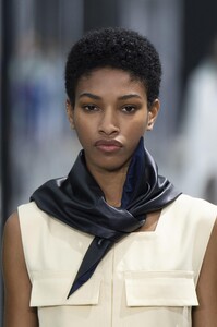 detail-defile-lacoste-printemps-ete-2020-paris-detail-199.thumb.jpg.10b86783d0c4e22a61b4af9b692f147a.jpg