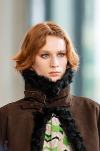 detail-defile-longchamp-automne-hiver-2020-2021-new-york-detail-30.thumb.jpg.565e2f7a5a4511769688157f734411c6.jpg