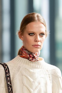 detail-defile-longchamp-automne-hiver-2020-2021-new-york-detail-33.thumb.jpg.c31ea67d207a5a28ede241d85858c3bd.jpg