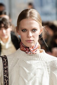 detail-defile-longchamp-automne-hiver-2020-2021-new-york-detail-88.thumb.jpg.40e3fe0ab11dc1140c16673c3b5e47bb.jpg