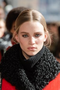 detail-defile-longchamp-automne-hiver-2020-2021-new-york-detail-94.thumb.jpg.9033b3e64ba62b2ed407b3a8dcc61494.jpg
