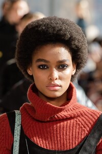 detail-defile-longchamp-automne-hiver-2020-2021-new-york-detail-95.thumb.jpg.0934308e48f4260988c08b7c793a2f15.jpg