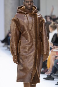 detail-defile-max-mara-automne-hiver-2020-2021-milan-detail-167.thumb.jpg.8094b740bff92616275b1a4c15565c6d.jpg