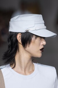 detail-defile-max-mara-printemps-ete-2020-milan-detail-15.thumb.jpg.286eb9a6e4402b067e0be49f6df8df8f.jpg