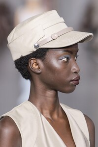 detail-defile-max-mara-printemps-ete-2020-milan-detail-62.thumb.jpg.f7f628339cc7715406d5fdac5ffef096.jpg