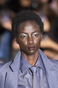 detail-defile-max-mara-printemps-ete-2020-milan-detail-76.thumb.jpg.72f40d29cd9235bc1c42ef5002b9740f.jpg