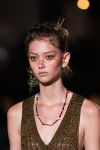 detail-defile-missoni-printemps-ete-2020-milan-detail-188.thumb.jpg.b6d960e53c320f85b2c47f6fe007f860.jpg