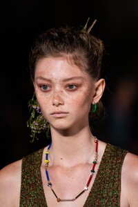 detail-defile-missoni-printemps-ete-2020-milan-detail-356.thumb.jpg.1dcb9e2f1b52a698e05587a2e44b7689.jpg