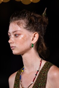detail-defile-missoni-printemps-ete-2020-milan-detail-357.thumb.jpg.789cc4ed226f7d5f129a0bd41fbfe726.jpg